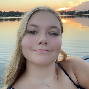 Meet your Posher, Charli